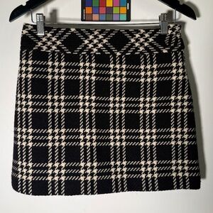 J.Crew - A-line Mini Skirt - Black and White Wool Plaid - Women's Size 2